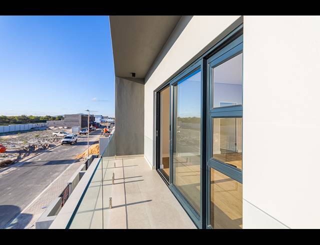 4 BEDROOM FREEHOLD FOR SALE IN SANDOWN